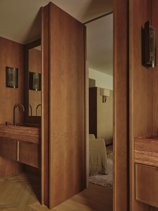 Reforma integral de vivienda en Salamanca, Madrid / Pulso Arquitectos - Fotografía interior, Baño, Madera