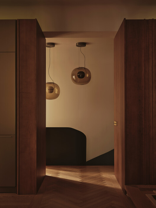 Reforma integral de vivienda en Salamanca, Madrid / Pulso Arquitectos - Fotografía interior, Madera, Iluminación