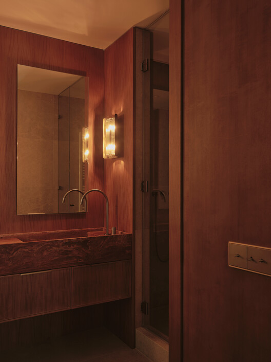 Reforma integral de vivienda en Salamanca, Madrid / Pulso Arquitectos - Fotografía interior, Baño, Madera, Iluminación, Tarjas