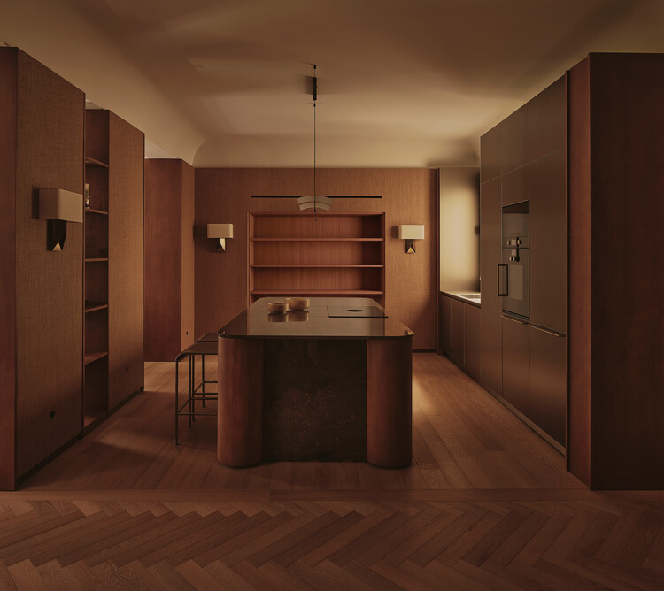 Reforma integral de vivienda en Salamanca, Madrid / Pulso Arquitectos - fotografía de interiores, cocina, madera, sillas