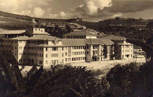 Colégio Bernoulli Cidade Jardim / BCMF Arquitetos - Imagem 30 de 39