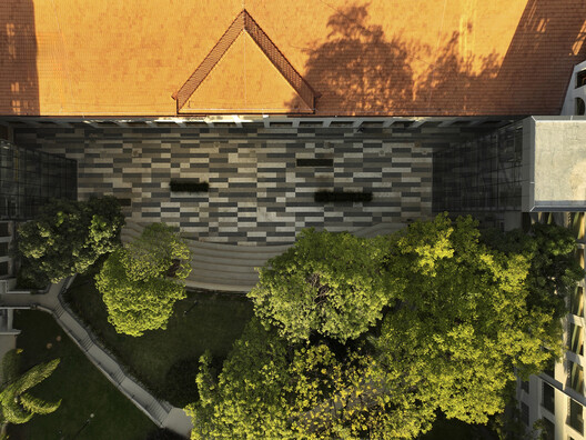 Colégio Bernoulli Cidade Jardim / BCMF Arquitetos - Imagem 7 de 39