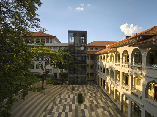 Colégio Bernoulli Cidade Jardim / BCMF Arquitetos - Fotografia de Exterior