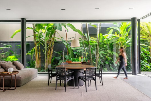 Casa Jenga / studio gm - Fotografía interior, Comedor, Sillas