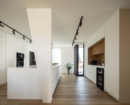 Reabilitação Poveira – Edifício FS11 / Urbanpolis – Construções e Empreendimentos, Lda - Imagem 12 de 51