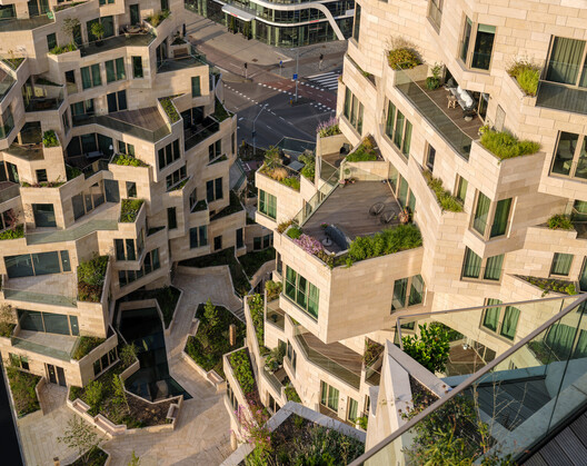 CarbonSpace: Designing with Carbon from the First Sketch - Image 22 of 24