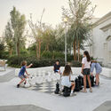 104 Abu Dhabi Neighbourhood Parks / SLA. Imagen © Jon Wallis Make Space for Girls lanza una estrategia para espacios públicos con inclusión de género - Image 3 of 4