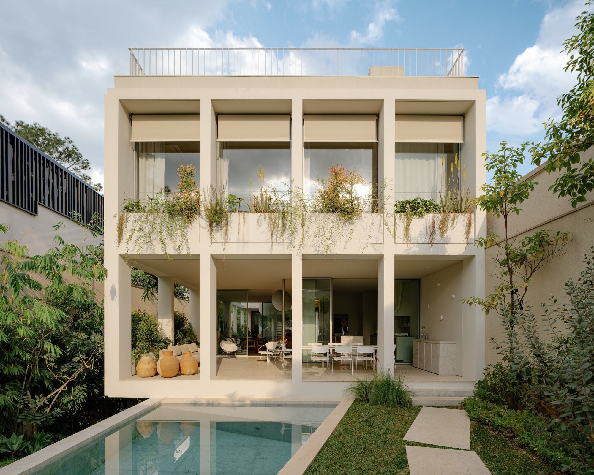 大西洋住宅/ Felipe Hess Arquitetos | ArchDaily