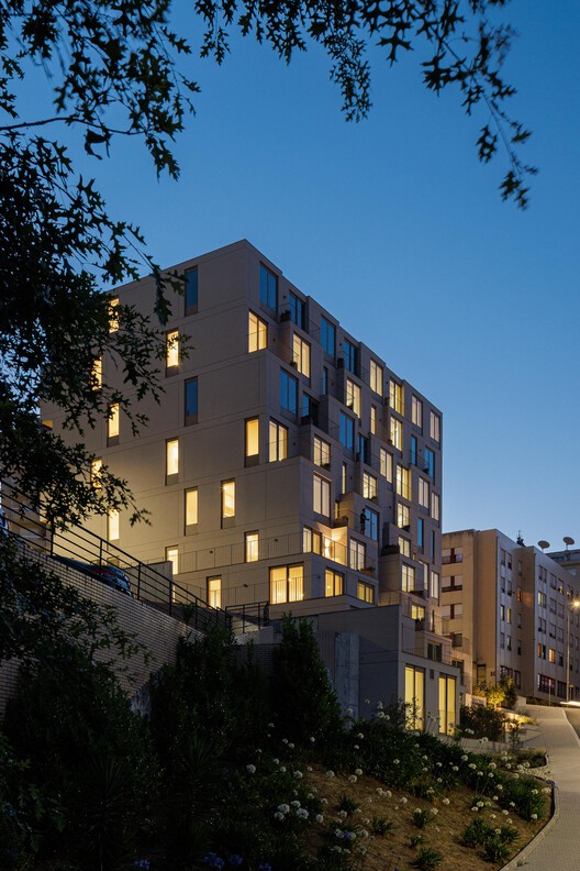 Edifício Residencial Macau Valley / Hori-zonte - Fotografia de Exterior, Balcão