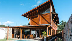 Casa TIBE / Bruno Tinoco Arquitetura