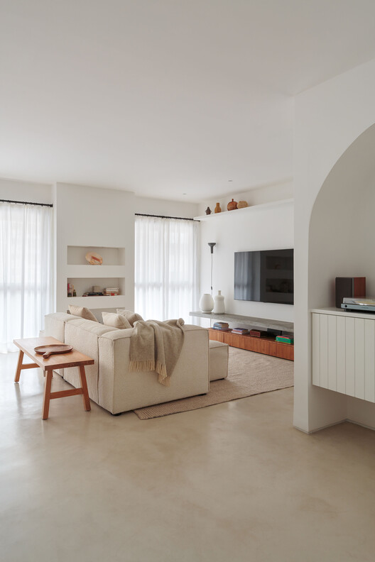Apartamento RS / MZNO - Fotografia de Interiores, Madeira, Sofá, Iluminação