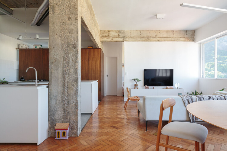 Apartamento FN / MZNO - Fotografia de Interiores, Cozinha, Madeira, Cadeira