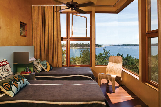 Guesthouses and Lessons in Generosity: Spaces of Hospitality in Rural America - Image 3 of 44