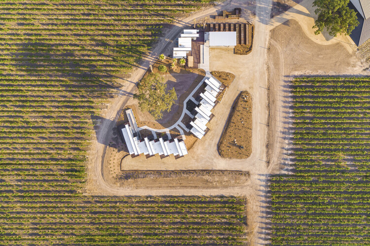 Guesthouses and Lessons in Generosity: Spaces of Hospitality in Rural America - Image 29 of 44