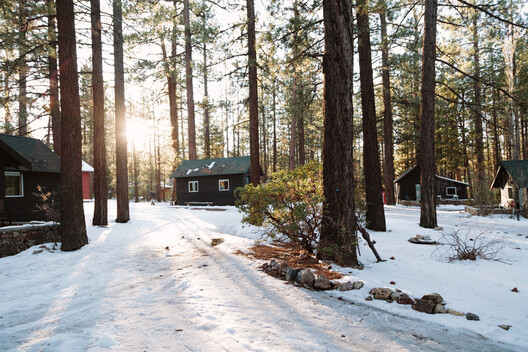 Guesthouses and Lessons in Generosity: Spaces of Hospitality in Rural America - Image 20 of 44