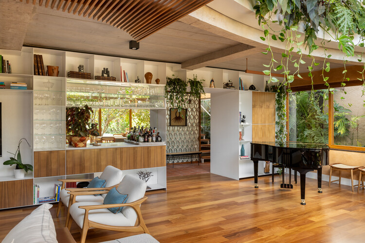 Casa Diógenes / DalArqui - fotografía de interiores, madera, mesas, sillas, iluminación