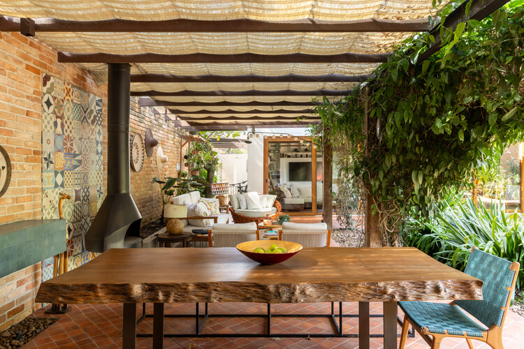 Casa Diógenes / DalArqui - Fotografía de interiores, comedor, madera, mesas, sillas, fijación de vigas