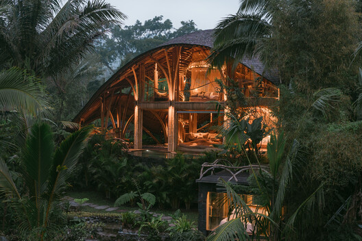 Villa Hideout Flow / Pablo Luna Studio - Imagem 16 de 24