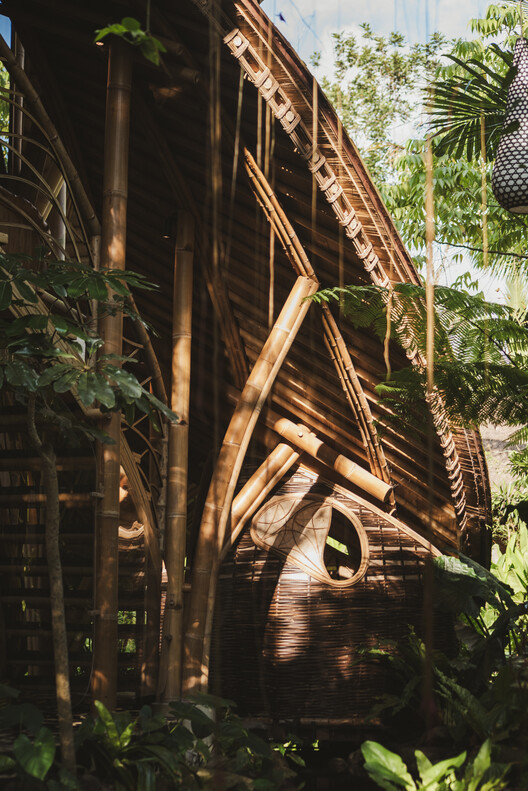 Villa Hideout Flow / Pablo Luna Studio - Imagem 13 de 24