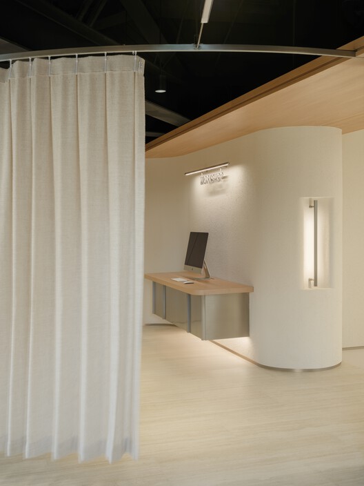 尼康上海直营店2.0 / 芝作室 - 室内图, 木头, 灯