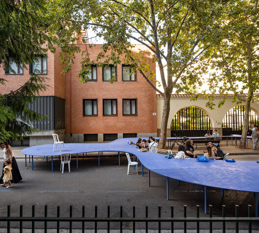 桌子，作为公共空间基础设施的潜力 - 4 的图像 14