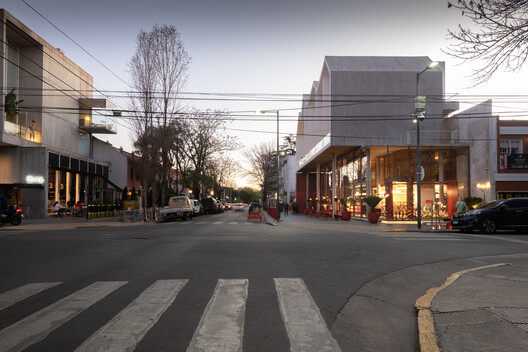 Edificio Multifuncional Asunción 4125 / MMCV - Fotografía exterior