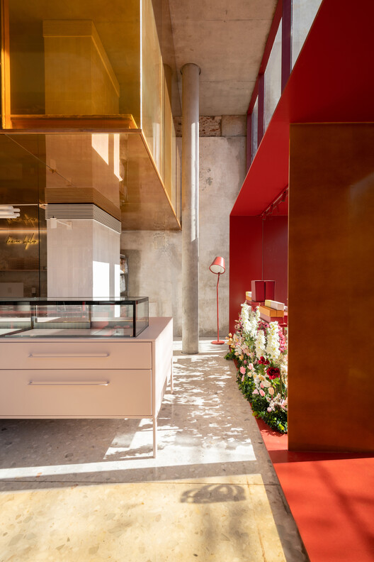 Edificio Multifuncional Asunción 4125 / MMCV - fotografía de interiores, cocina, madera, iluminación, sillas