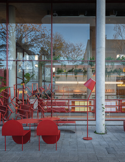 Edificio Multifuncional Asunción 4125 / MMCV - Fotografía interior, Sillas