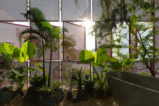 Casa Atemporal / KAA DESIGN + H2 Casa Atemporal / KAA DESIGN + H2 - Fotografia de Exterior, Jardim