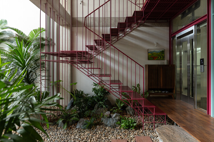 Casa Atemporal / KAA DESIGN + H2 - Imagem 13 de 45