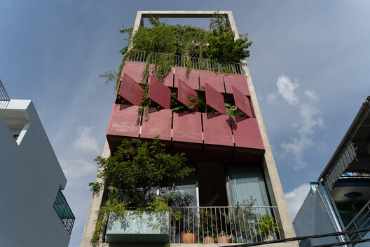 Casa Atemporal / KAA DESIGN + H2 Casa Atemporal / KAA DESIGN + H2 - Fotografia de Exterior, Balcão