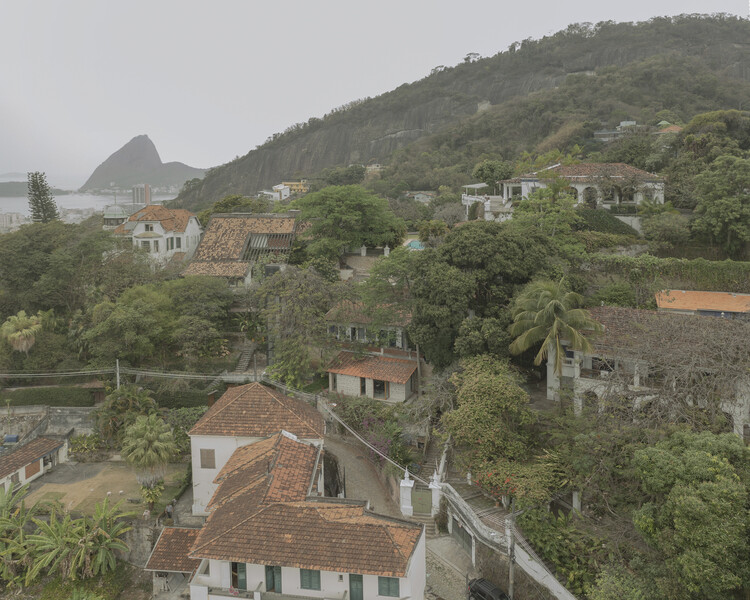 Taller de costura/Atelier 77 + Material Base - Fotografía de apariencia