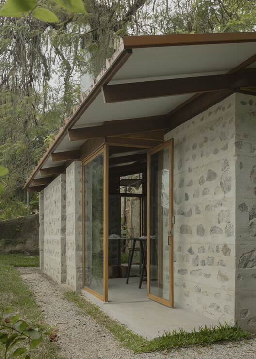 Taller de Costura/Atelier 77 + Materiales Básicos - Imagen 2 de 31