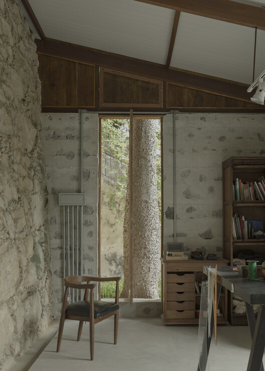 Taller de Costura / Atelier 77 + Matéria Base - Fotografía interior, Madera, Sillas