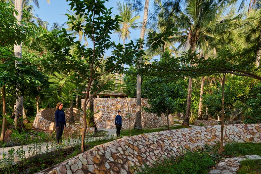 Jardín de Bienestar Coconut / RAD+ar (Research Artistic Design + architecture) - Fotografía exterior, Jardín