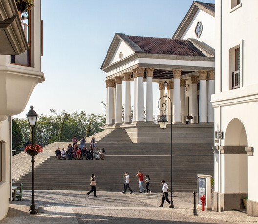 The Cayala Paradox: How Are Private Districts Shaping Public Space Design in Guatemala? - Image 4 of 10