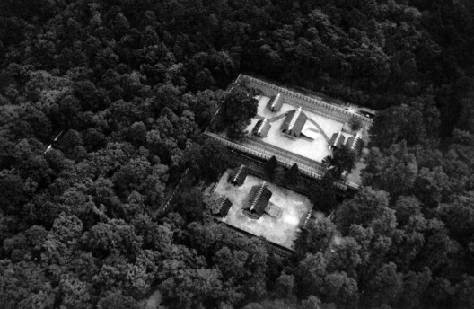 Architectural Rebuilding as Cultural Memory: The Paradox of Ever-Fresh Heritage - Image 10 of 22