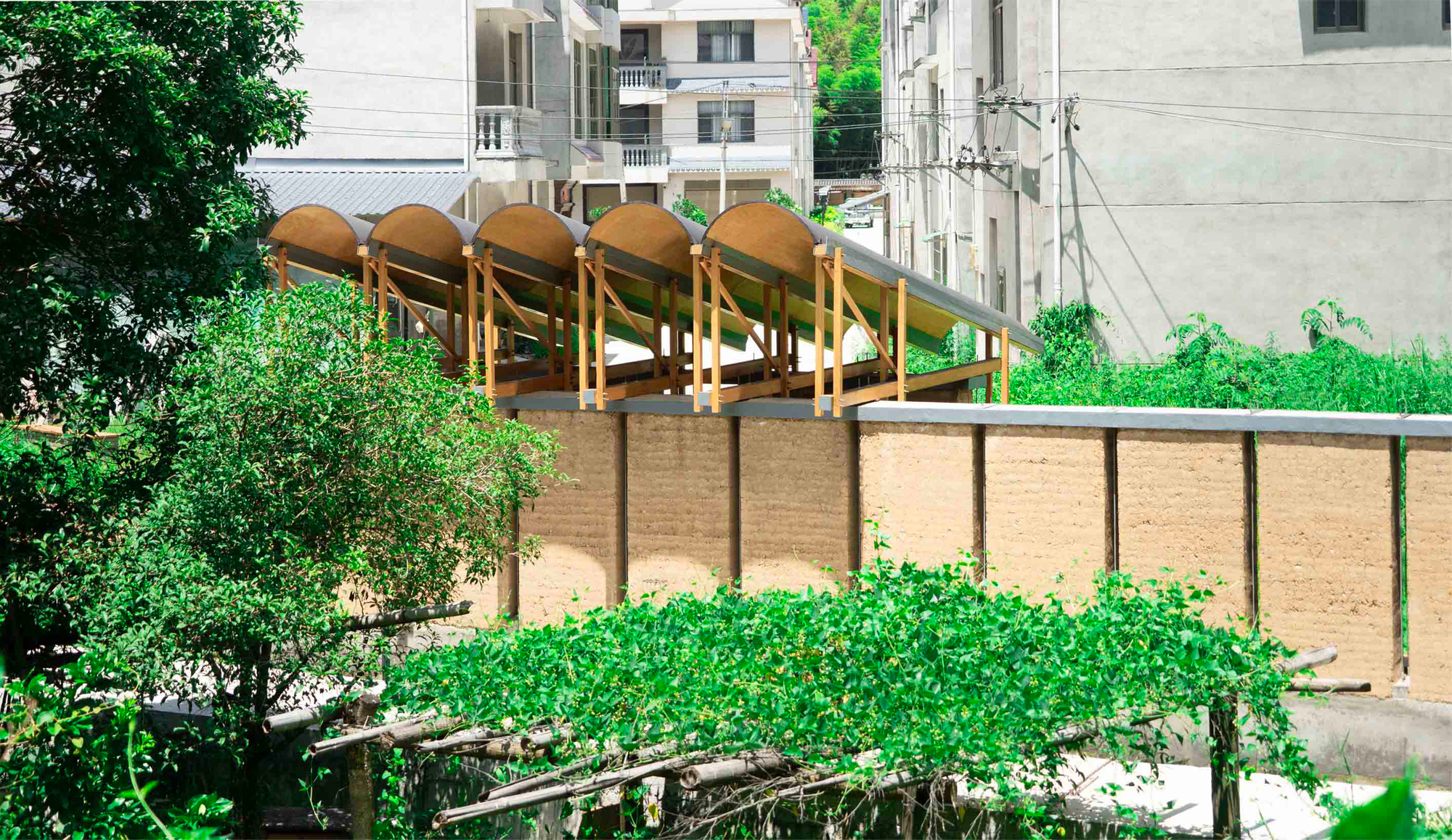 Pomegranate Garden Micro Building / Tumu + Meaningless Arch