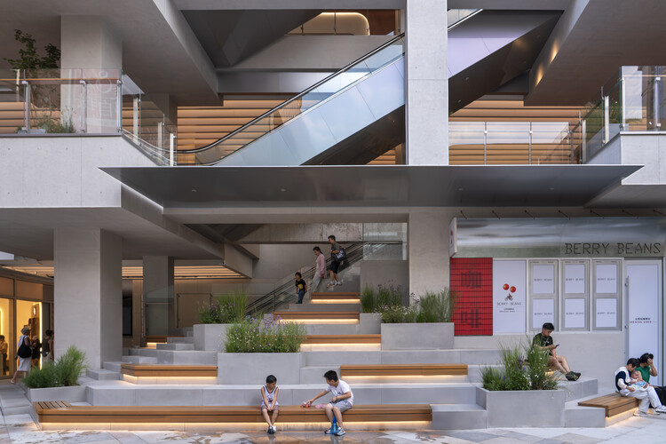 中粮·祥云小镇 Courtyard 改造更新 / 申江海建筑师事务所 - 室内图, 楼梯, 阳台