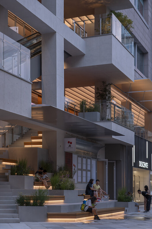 中粮·祥云小镇 Courtyard 改造更新 / 申江海建筑师事务所 - 室内图, 阳台, 具体的