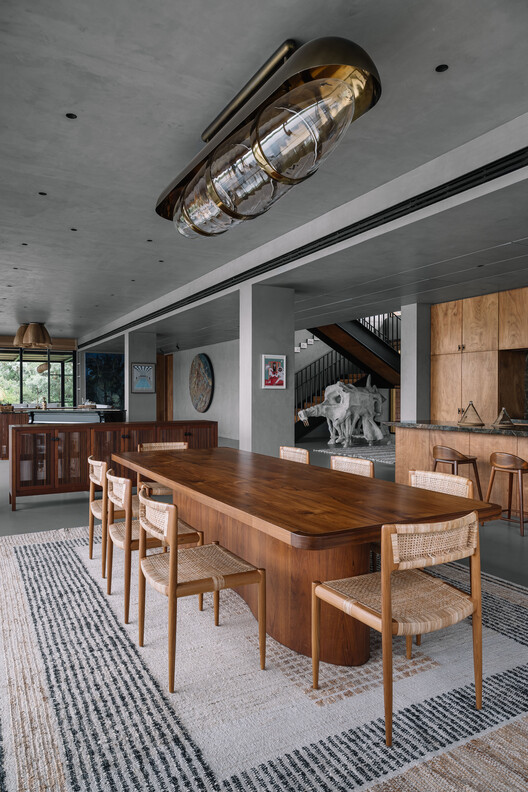 Casa Salt Pan / We Design Studio - Fotografia de Interiores, Cozinha, Madeira, Mesa, Iluminação, Cadeira