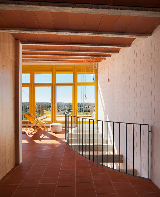 Casa La Carolina / Lacol + Altura Arquitectes - Fotografía de interiores, madera, escaleras, barandillas