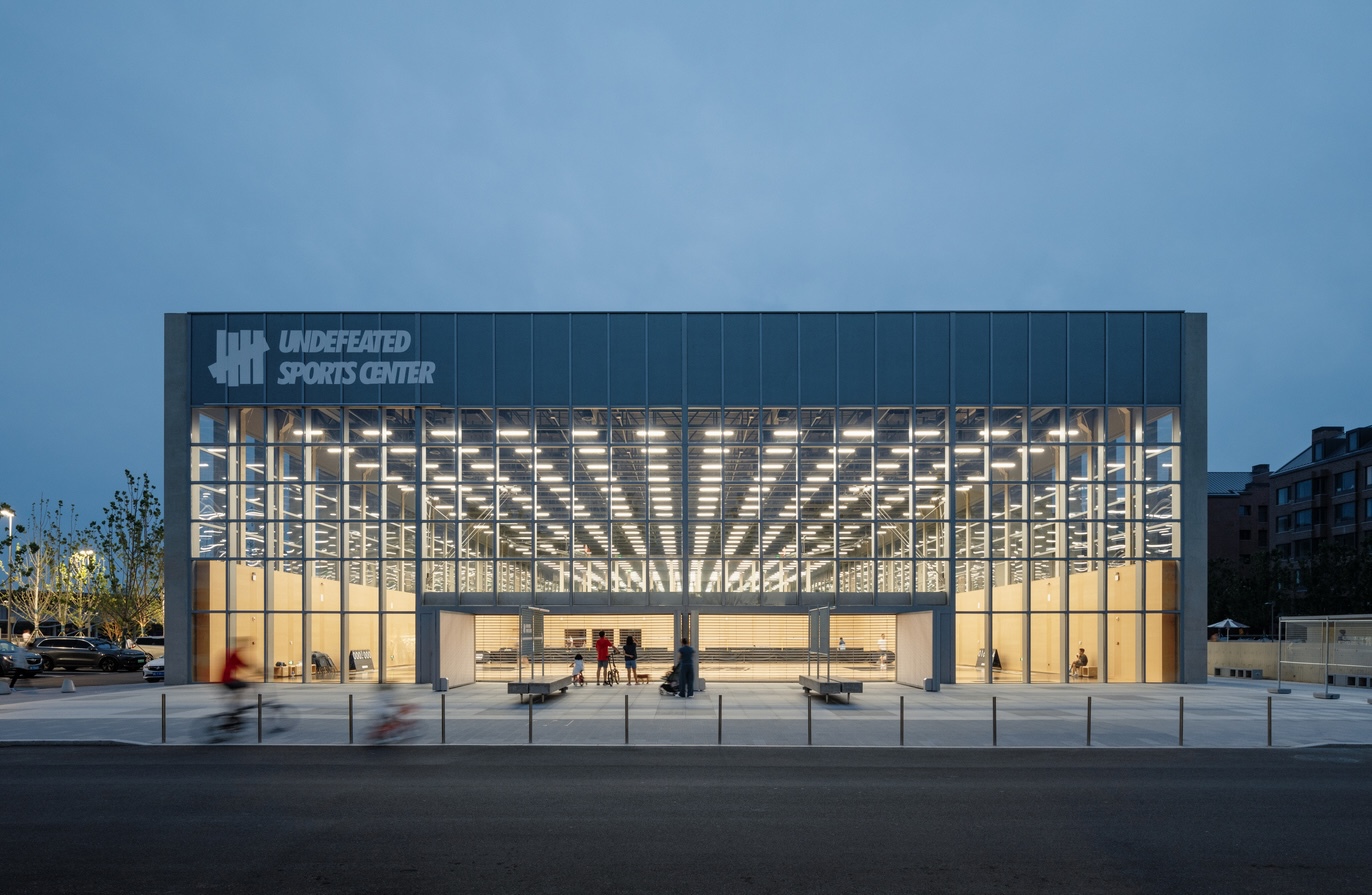 Aranya North Shore Community Sports Center / Atelier XUK