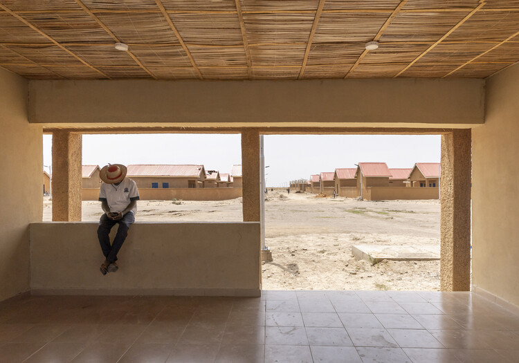 Ciudad de reasentamiento de Ngarannam/Estudio Oshinowo - Fotografía de interiores