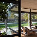 Casa Calle Larga / emA Arquitectos - Fotografía de interiores, madera, puertas, vidrios, fijación de vigas