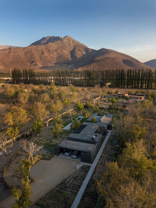 Casa Calle Larga / emA Arquitectos - Imagen 7 de 26