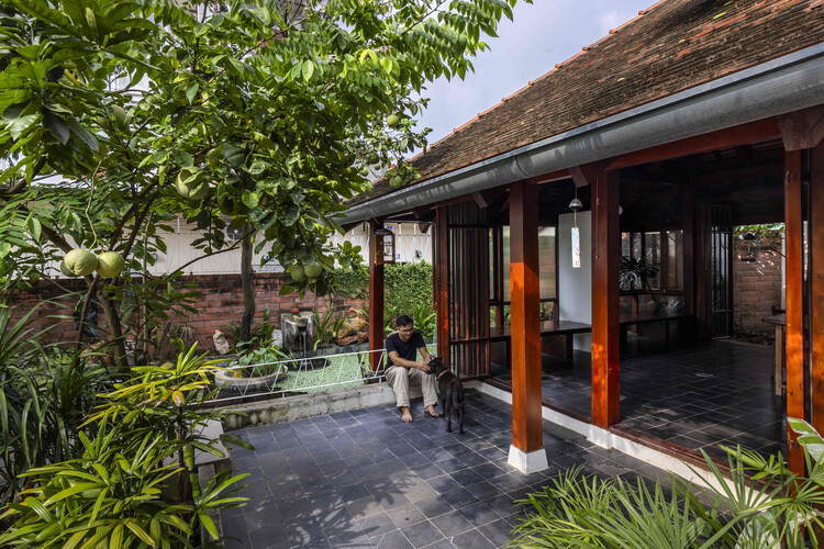 Casa TuPhuong / atelier huu - Fotografia de Exterior, Jardim, Aido