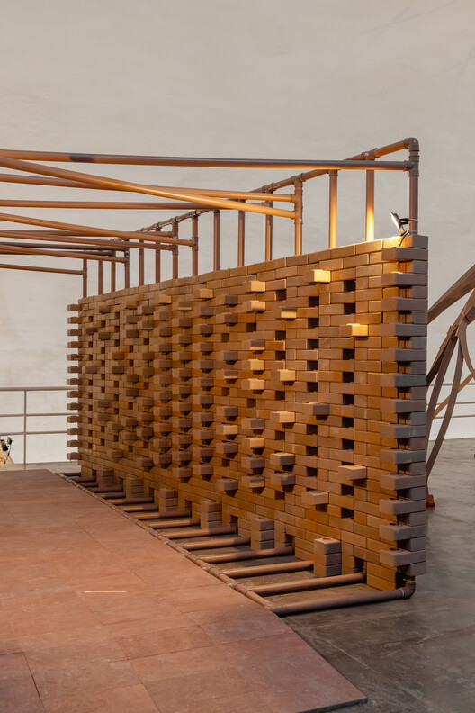 Pavilhão Solo Comum / Rede Arquitetos + Lins Arquitetos Associados Pavilhão Solo Comum / Rede Arquitetos + Lins Arquitetos Associados - Imagem 8 de 23