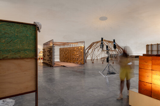 Pavilhão Solo Comum / Rede Arquitetos + Lins Arquitetos Associados Pavilhão Solo Comum / Rede Arquitetos + Lins Arquitetos Associados - Fotografia de Interiores, Madeira