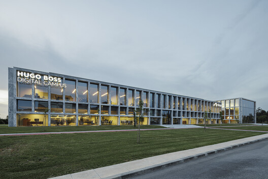 Centro de Tecnologia Metyis / Oficina de Projetos de Arquitetura UNUM - Fotografia de Exterior, Fachada